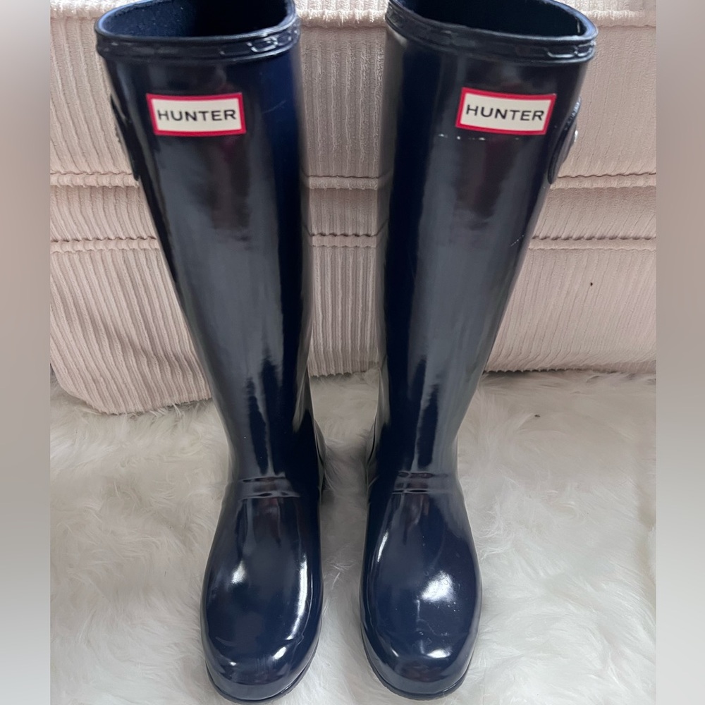 Like new Navy Blue, Hunter rain boots